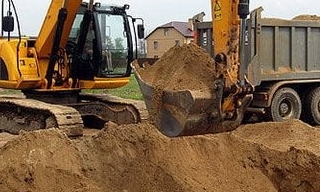 Выкопать яму экскаватором в Печоре от 918 руб. - 2Землекопа-Пчр